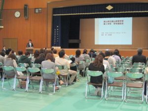 ３学年懇談会(於　第１体育館）